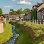 Saxon House 7 Semesterbostad *